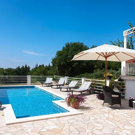 Natura Villa *